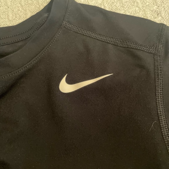 Niki black Dri-Fit tee size XL - Picture 4 of 4